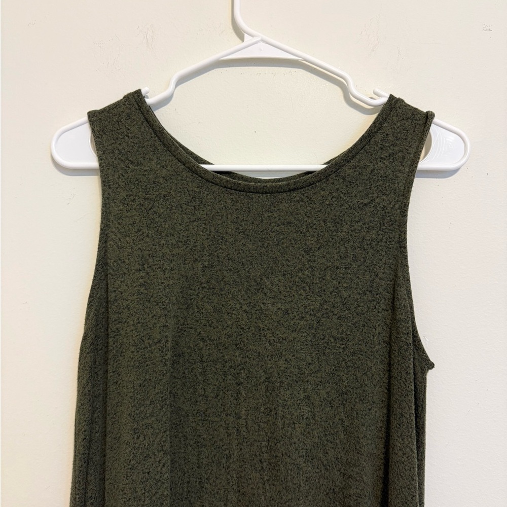 2/$15 Old Navy Olive Green Sleeveless Swing Tank Top | Petite Small - Picture 3 of 7